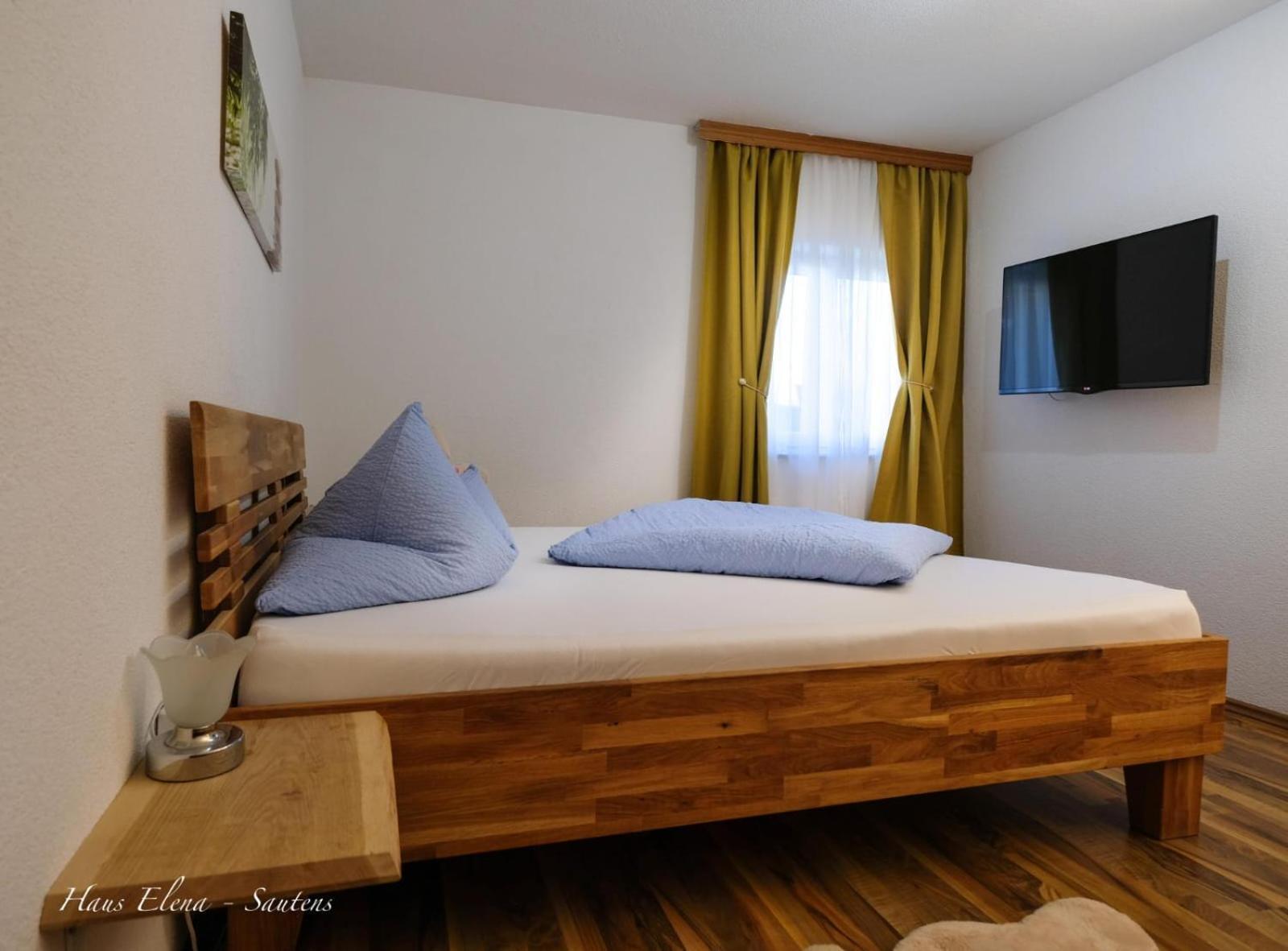 Haus Elena Apartment เซาเทนส์ ภายนอก รูปภาพ