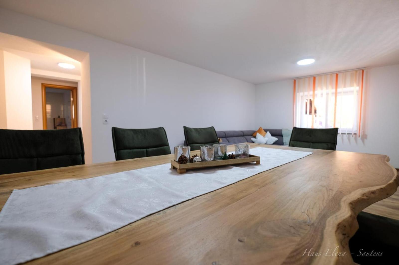 Haus Elena Apartment เซาเทนส์ ภายนอก รูปภาพ