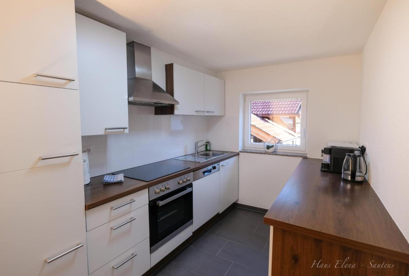 Haus Elena Apartment เซาเทนส์ ภายนอก รูปภาพ