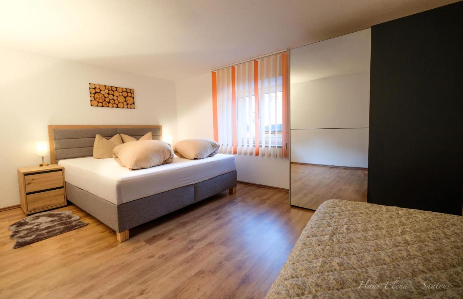 Haus Elena Apartment เซาเทนส์ ภายนอก รูปภาพ